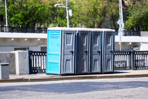 Best Porta potty delivery and setup  in Savannah, MO